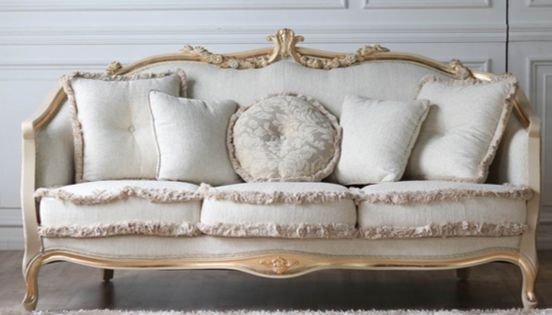 تصویر 3 از کوسن مبل کلاسیک انتخابی شیک برای دکوراسیون منزل